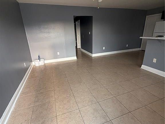 3rd image of 4563 Lynhuber Dr
