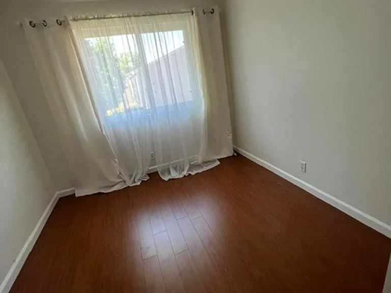 1220 Pine Creek Way #1 — Photo 6