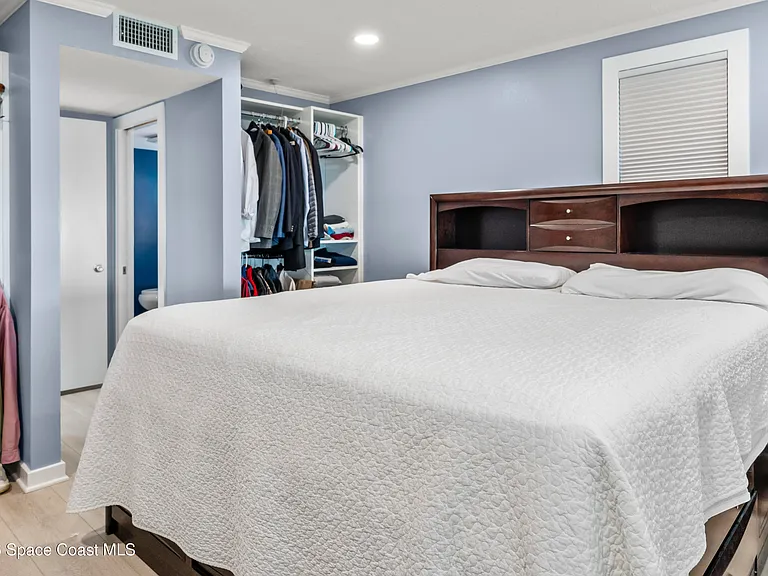5050 Ocean Beach Blvd #301 — Photo 22