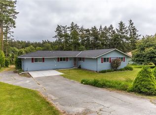 1962 Peacock Ln, Oak Harbor, WA 98277