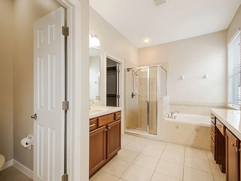 1904 Candlenut Cir — Photo 38