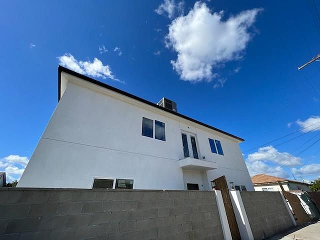 1st image of 9158 Morehart Ave #B