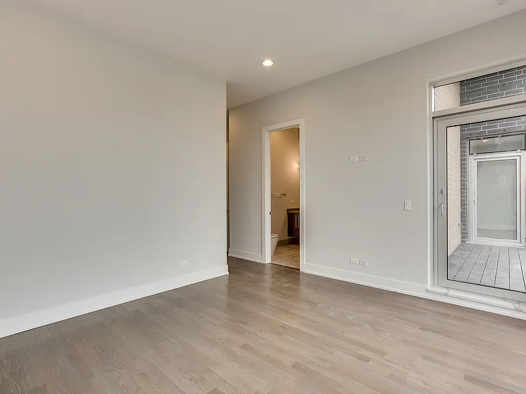 2805 W Cortland St #2 — Photo 16