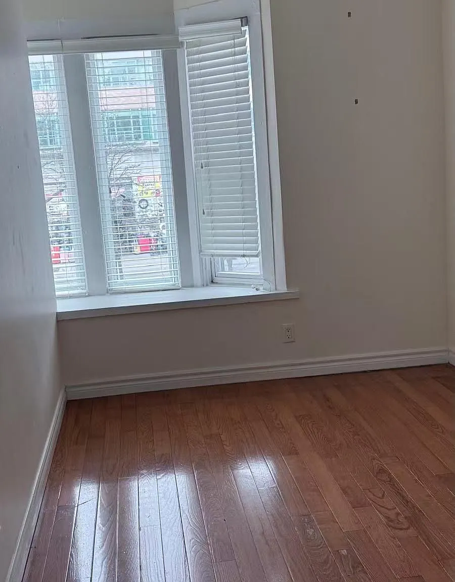 4 bed, $4,000 — Photo 4