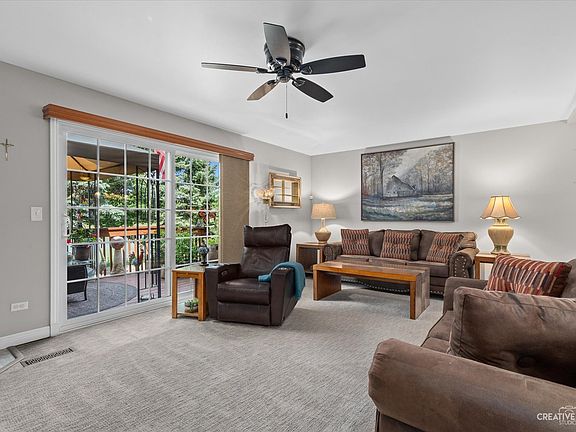 3rd image of 1456 Foxcroft Dr