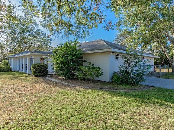 2nd image of 308 Crest Dr