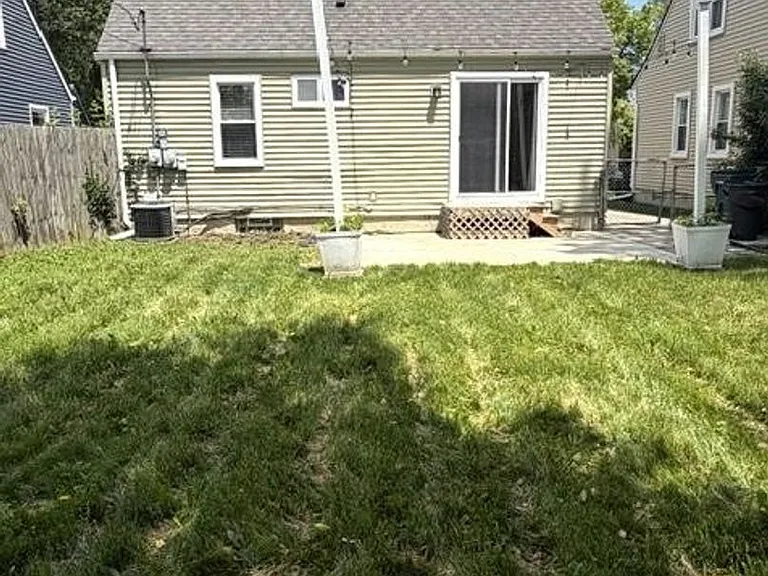 1424 Chapin Ave — Photo 13