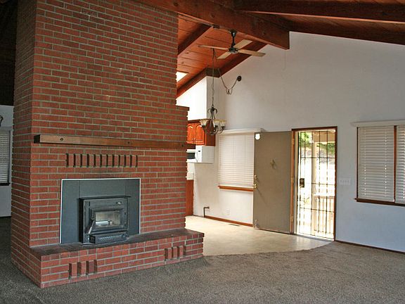 4th image of 42858 Bluehills Dr