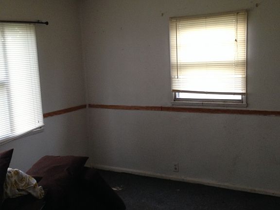 4th image of 837 S Edison Ave