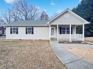 203 Crescent Rd, Winston Salem, NC 27105