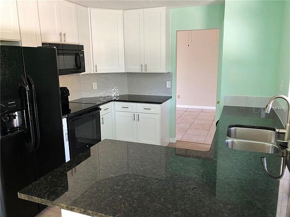 5th image of 1671 Berkshire Ave