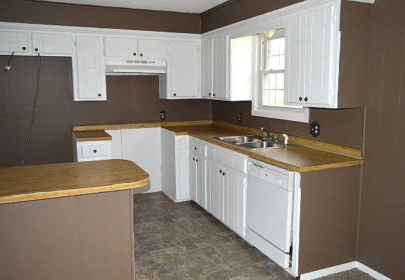 5th image of 909 Carney St