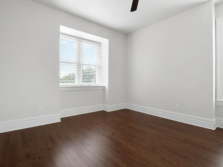 1300 Sidney — Photo 15