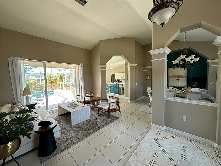 4580 Crystal Rd — Photo 5