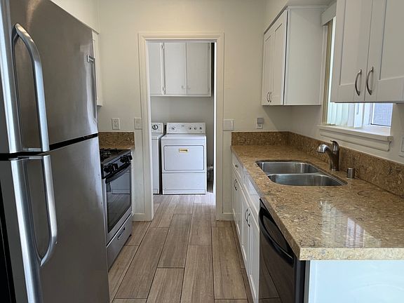 5th image of 923 Regal Rd #923