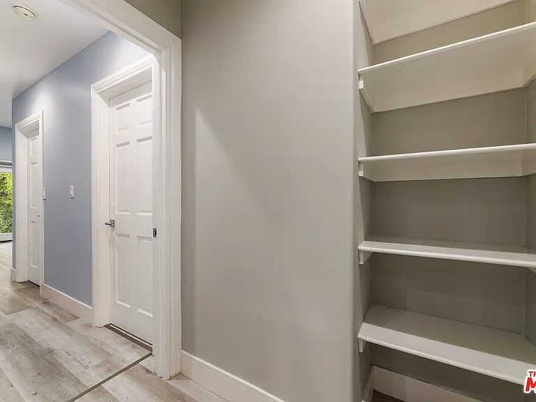 1112 S Highland Ave — Photo 36