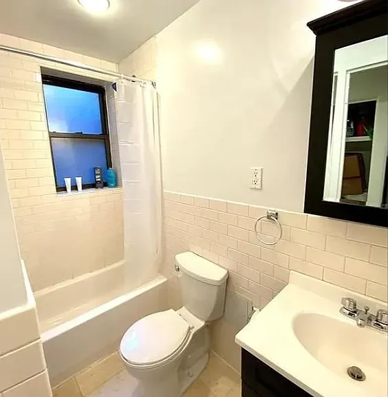 237 E 58th St #3C — Photo 6