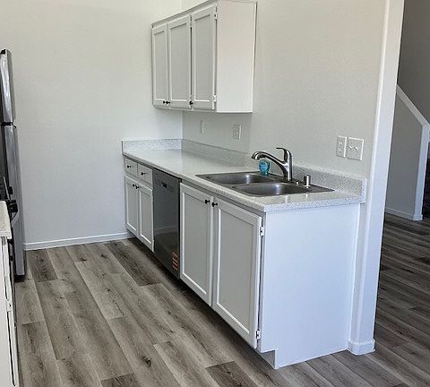 2nd image of 5184 Heddell Ct #0