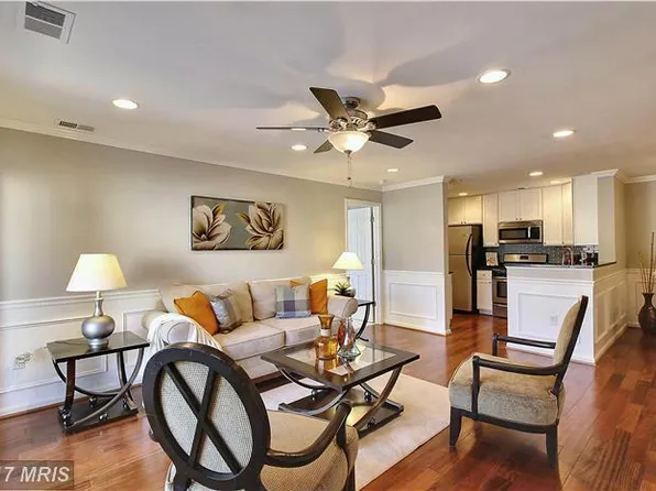 13115 Millhaven Pl APT E, Germantown, MD 20874