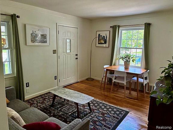 5th image of 2551 Platt Rd