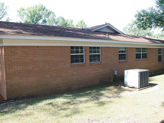 4th image of 1402 Cedar St