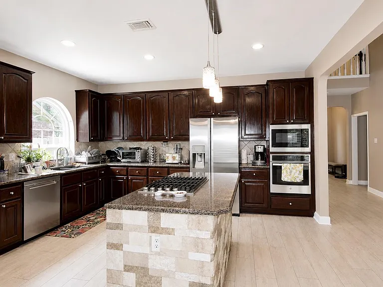 2019 Rosalyn Ct — Photo 4
