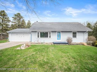 1430 Primrose Ln, Dewitt, MI 48820