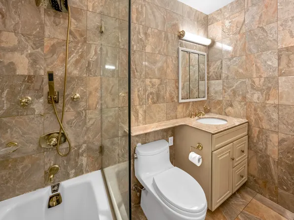 465 Park Avenue image 5 of 5