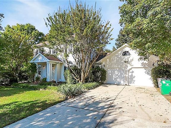 3rd image of 10513 Whittersham Dr