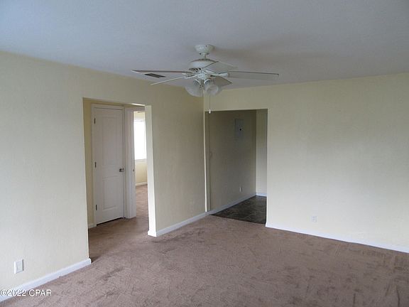 2nd image of 1129 Magnolia Ave