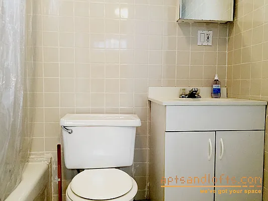 Rented by aptsandlofts.com | media 8