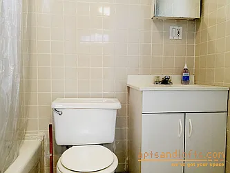 Rented by aptsandlofts.com