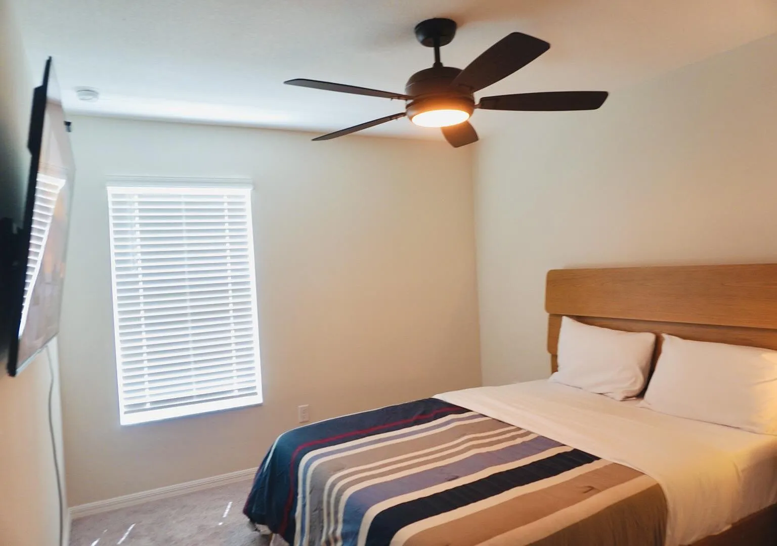 2 bed, 1.5 bath, 1756 sqft, $979 — Photo 2