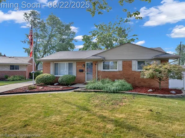 12432 Canterbury Dr, Warren, MI 48093