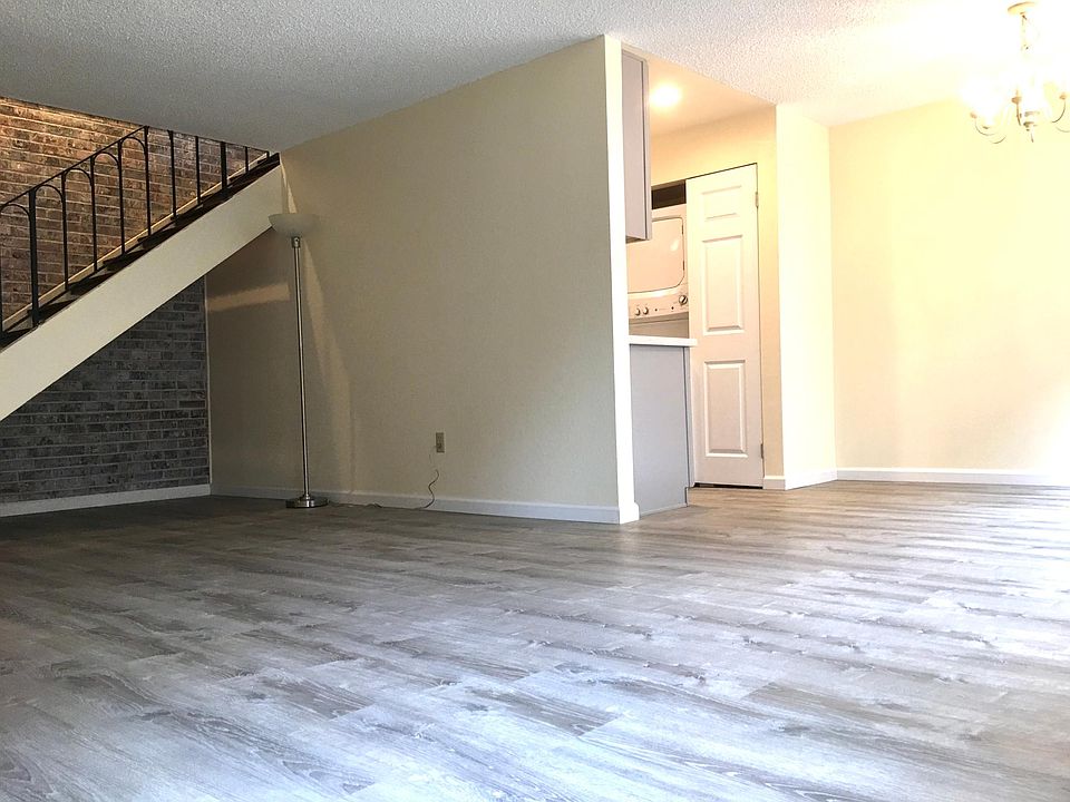 1st image of 118 147th Ave SE APT 2