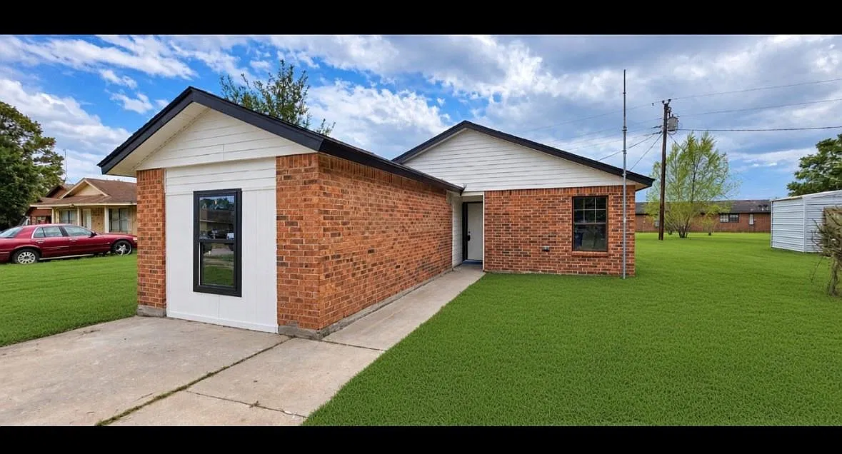 4 bed, 1.0 bath, 1273 sqft, $1,650 — Photo 2