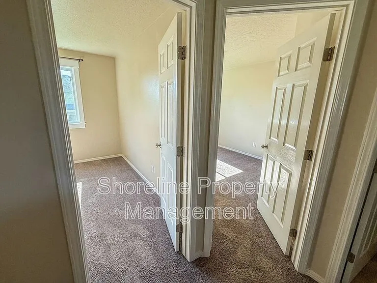 3420 N Oakstone Ave — Photo 24