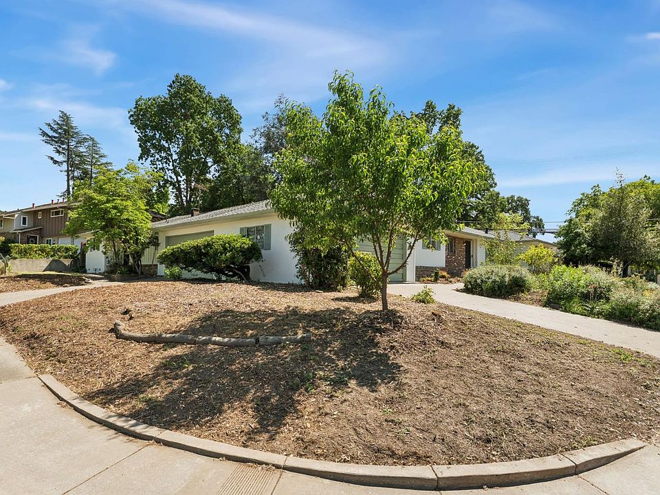 1st image of 6001 S Land Park Dr