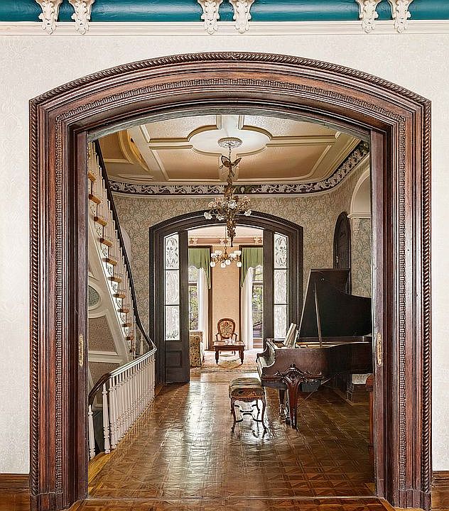 1st image of 234 W 22nd St