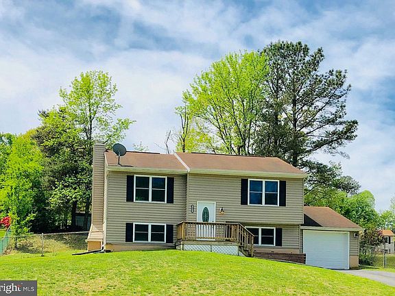 2nd image of 21963 Stoney Brook Ct