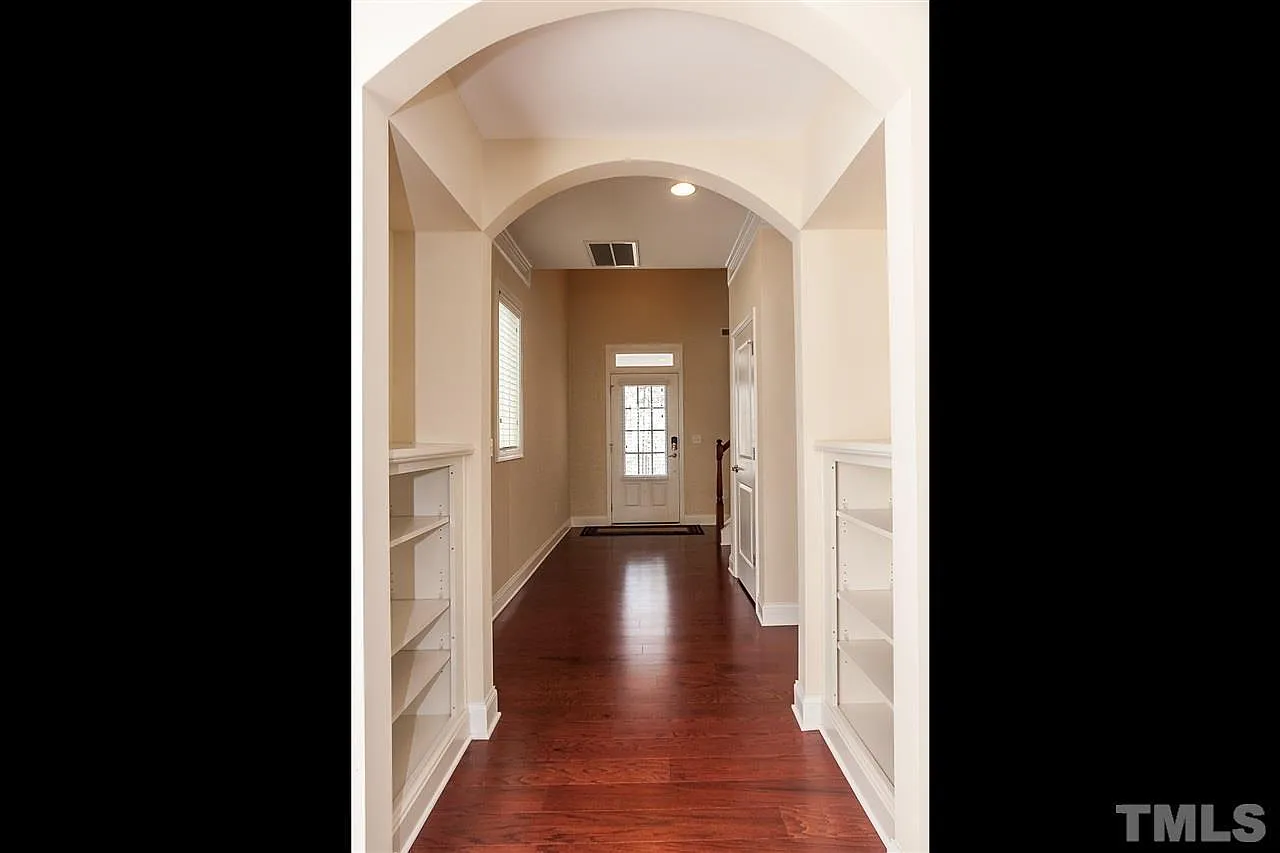1553 Fullerton Place — Photo 2
