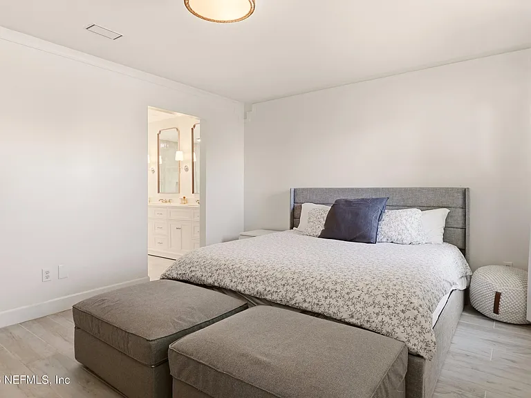 120 Alsace Ct — Photo 24
