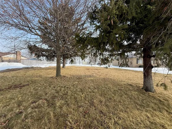 3126 Queen St, Brooke Alvinston, ON N0N 1A0