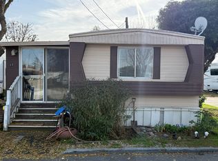 820 S Chinowth St SPACE 17, Visalia, CA 93277