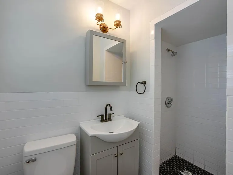 2140 Springhill St — Photo 21