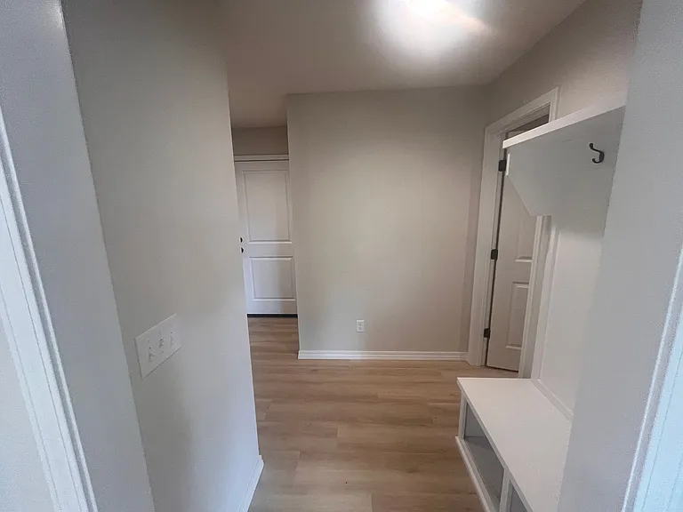 648 W Brook Hollow Rd — Photo 6