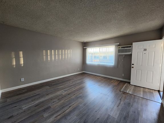 5th image of 8542 Columbus Ave APT 28