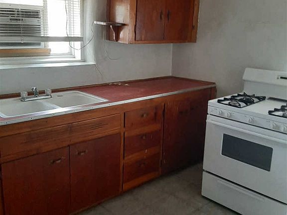 2nd image of 426 Camino De Los Sanchez