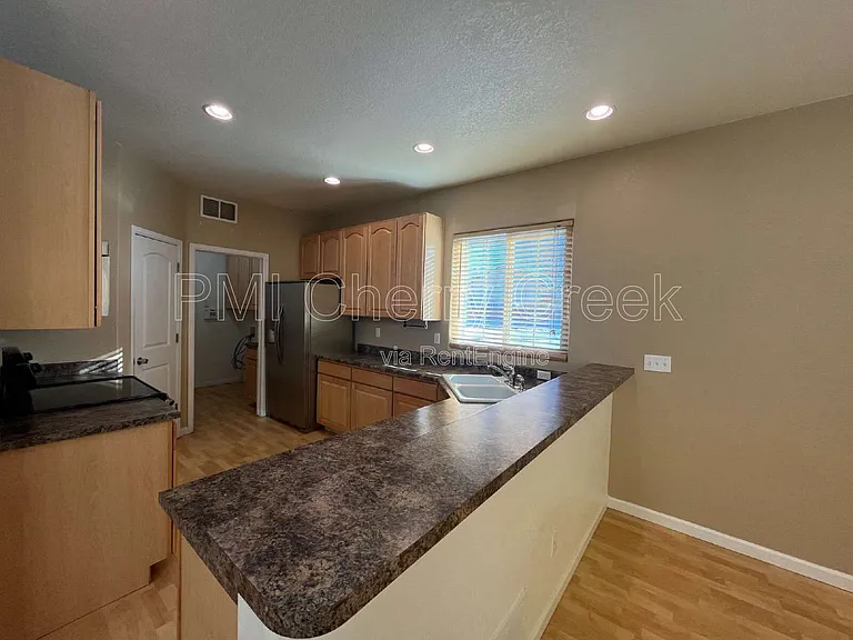 5271 Canyon View Dr — Photo 10