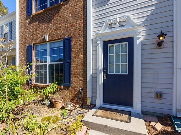 2nd image of 13300 Morris Rd Unit 4